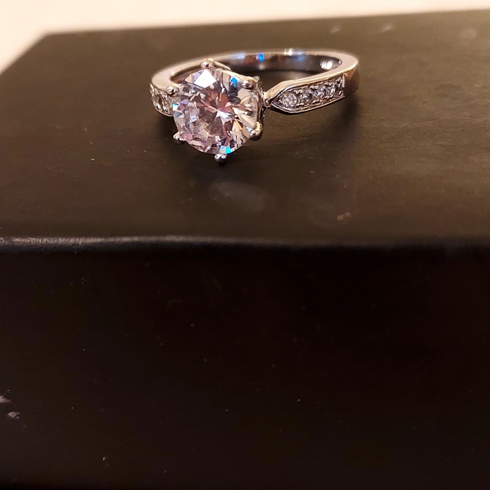 Vera Wang Silver Ring with Clear Gemstone Very Pretty In Real Life. Worn 2x